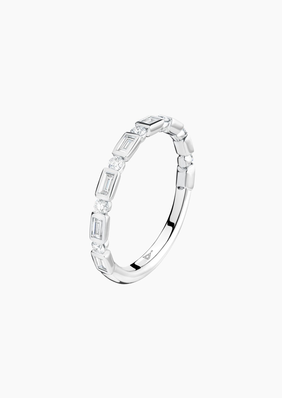 Inspirante wedding ring in white gold and diamonds / Lepage