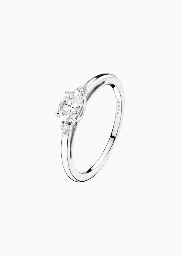 
                                                                                    Bague Juliette en or et diamants / Lepage
                                                                            