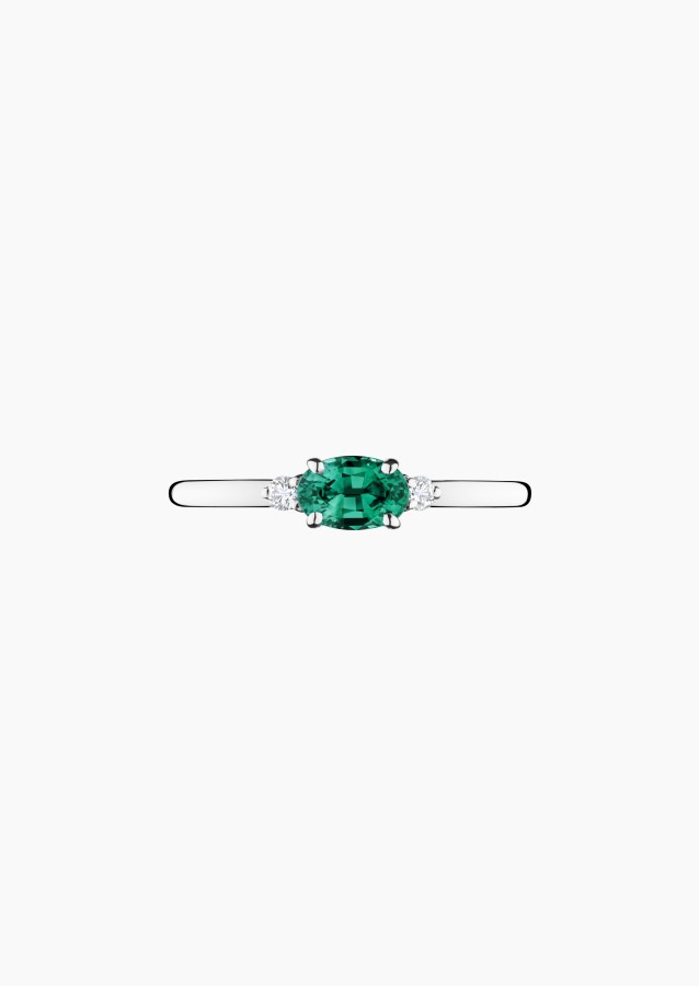 Juliette ring in gold, emerald and diamonds / Lepage