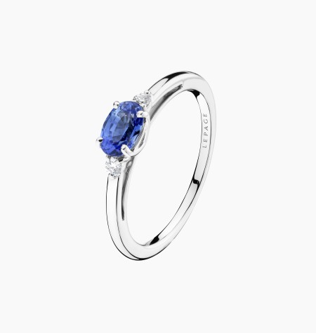 
                                                                                            Bague Juliette en or, saphir et diamants / Lepage
                                                                                    