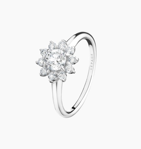 
                                                                                    Marguerite ring in gold and diamonds / Lepage
                                                                            
