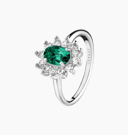 
                                                                                    Daisy ring in gold, emerald and diamonds / Lepage
                                                                            