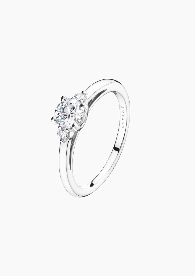 Passion ring in gold and diamonds / Lepage