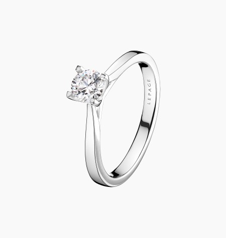 
                                                                                    Cupidon solitaire in gold and diamond / Lepage
                                                                            