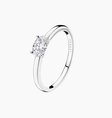 Emotion solitaire in gold and oval-cut diamond / Lepage