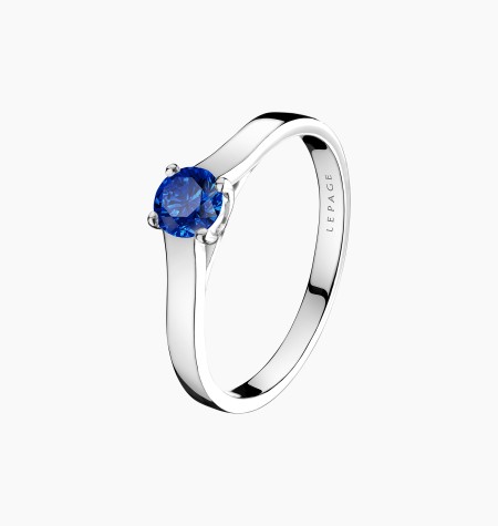 
                                                                                    Solitaire Jackie en or et saphir / Lepage
                                                                            