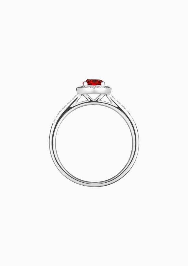 Coquette solitaire in gold, ruby and diamonds / Lepage