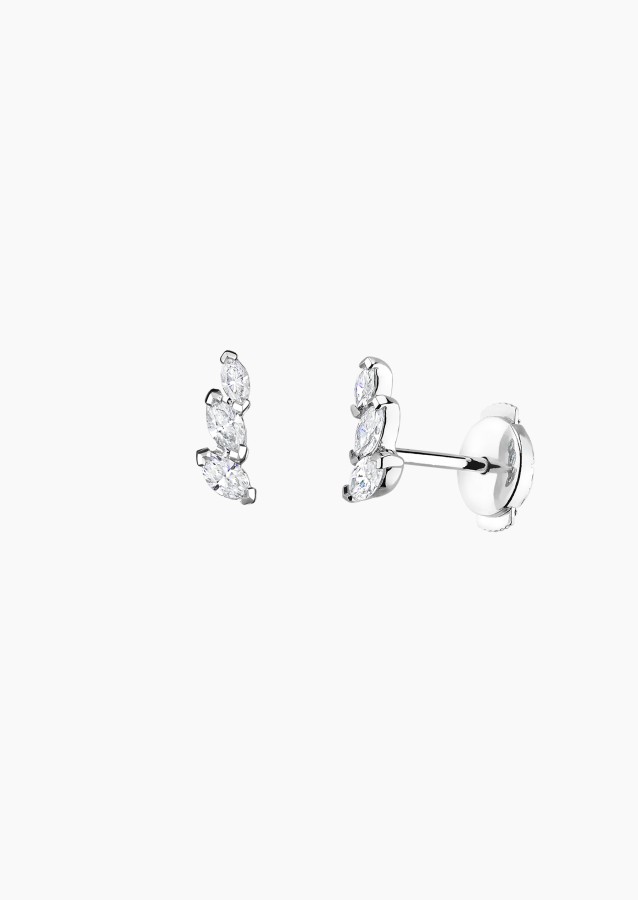 
                                                                                    Suzon earrings in gold and diamonds / Lepage
                                                                            