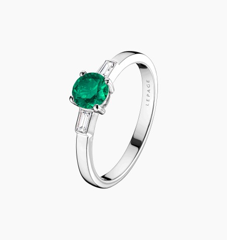 
                                                                                    Albert solitaire in gold, emerald and diamonds / Lepage
                                                                            
