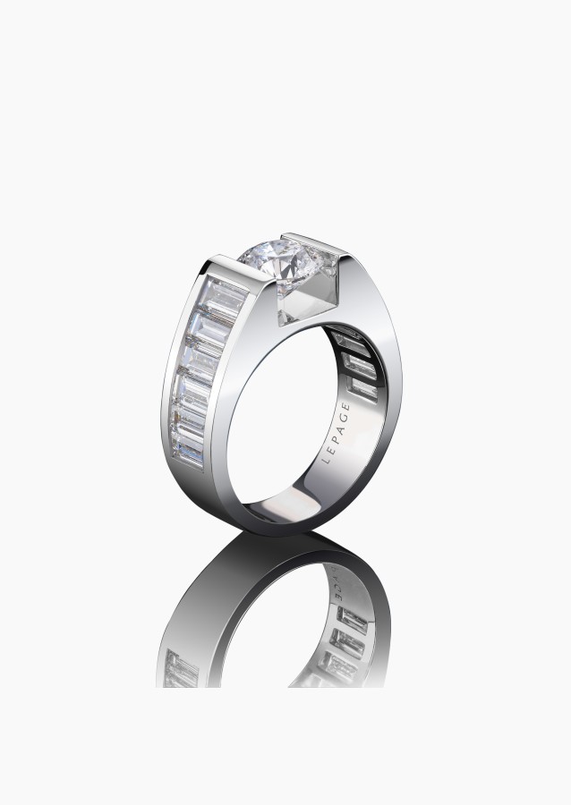 La bague Audacieuse en or blanc et diamants / Lepage