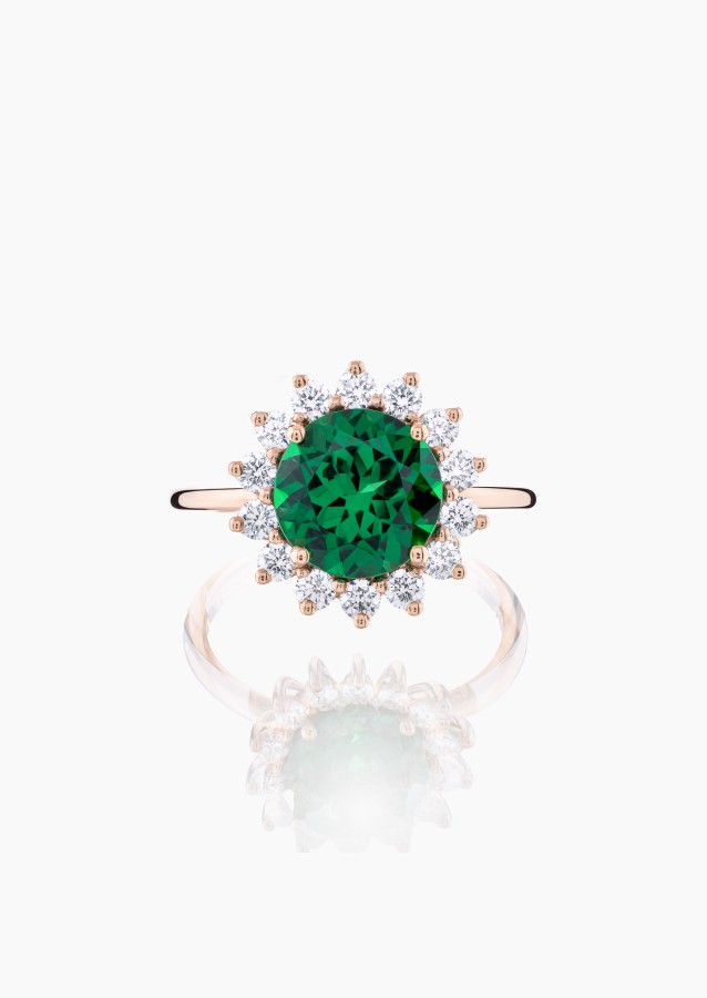 
                                                                                    La Tsavorite ring in rose gold, tsavorite and diamonds / Lepage
                                                                            