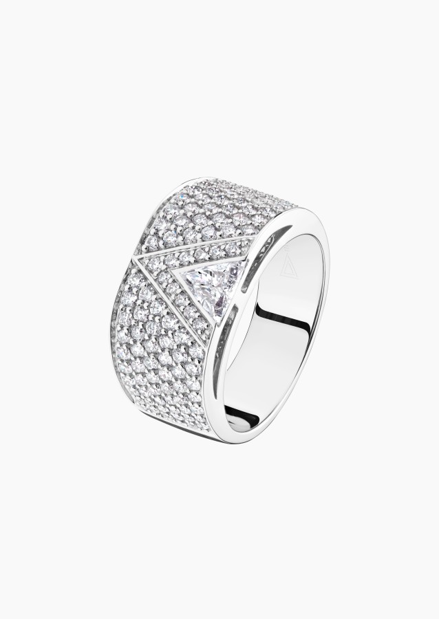 
                                                                                    Bague La Magnifique en or blanc et diamants / Lepage
                                                                            