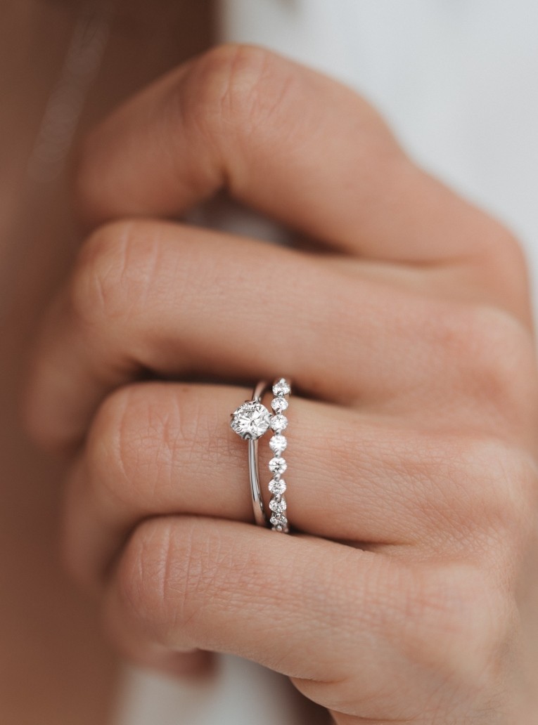 zoom on Idylle solitaire in gold and diamond