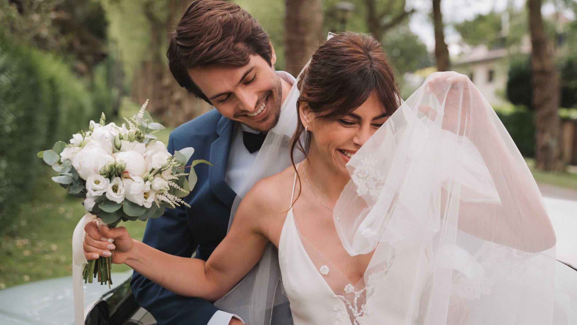 young couple wearing gold and diamond jewellery 