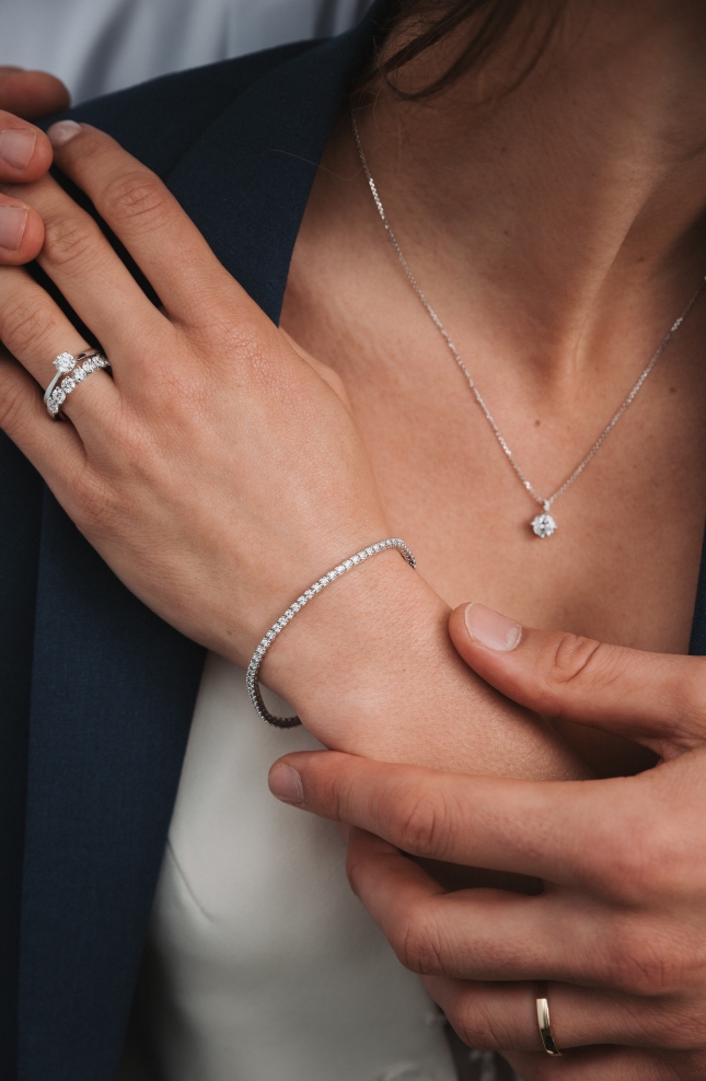 Flirt necklace in gold and diamonds 