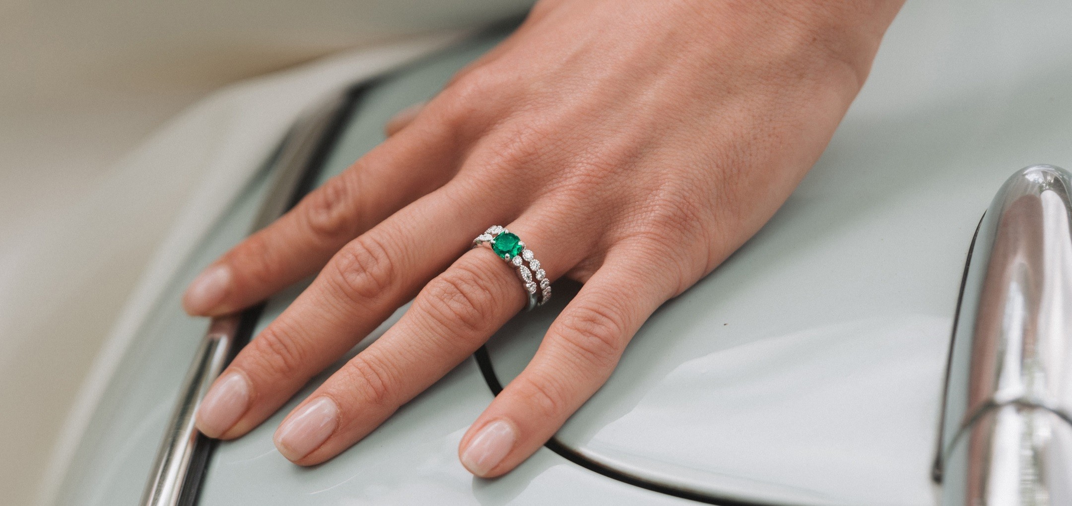 White gold and emerald ring by Maison Lepage 