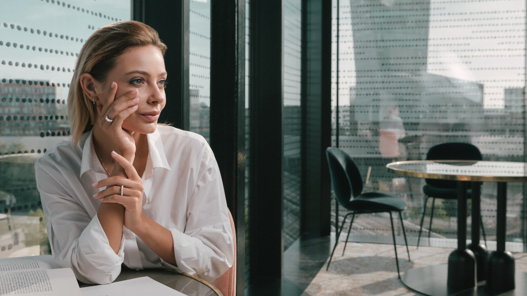 audacieuse jewelry collection video banner