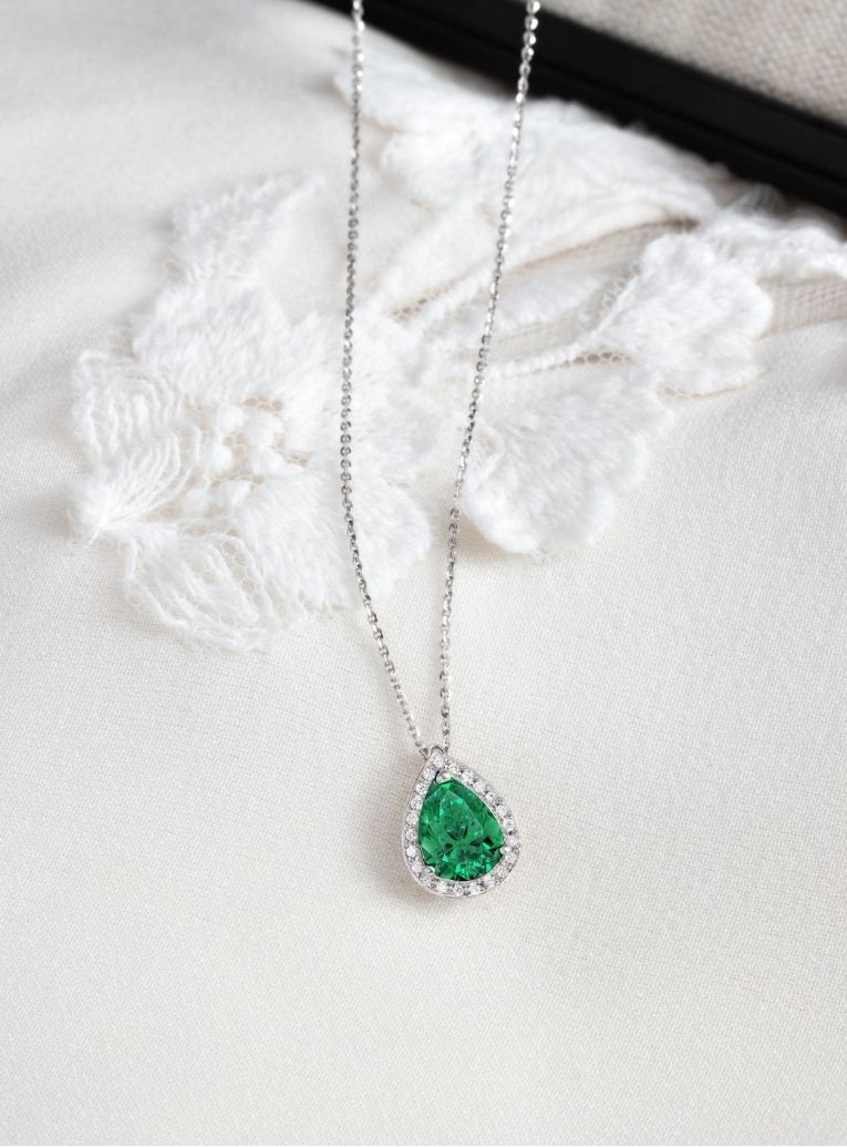 Marceau gold and emerald necklace 