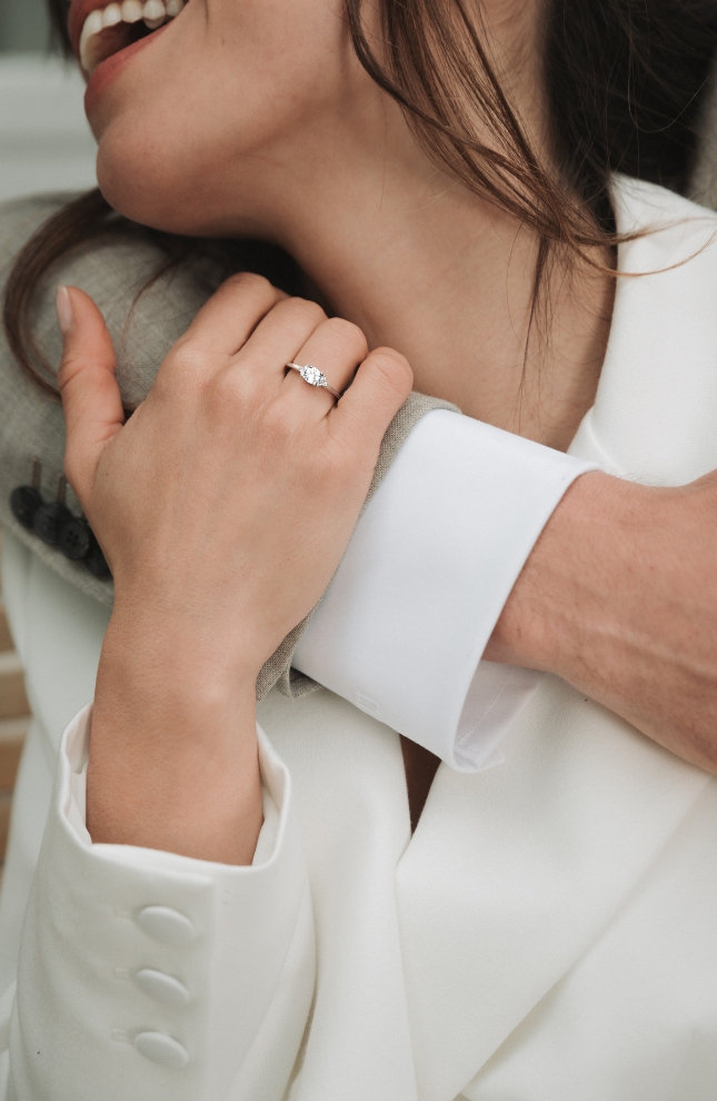 bague de fiançailles or blanc et diamants