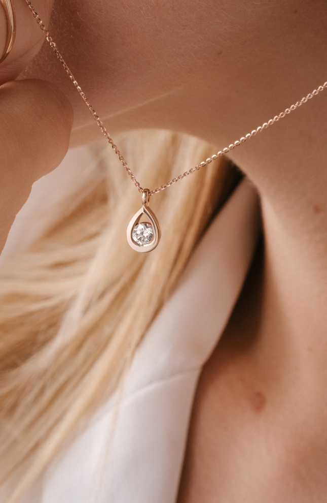 necklace clyde collection audacieuse maison lepage