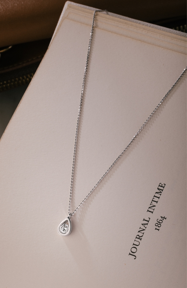 necklace clyde collection audacieuse maison lepage