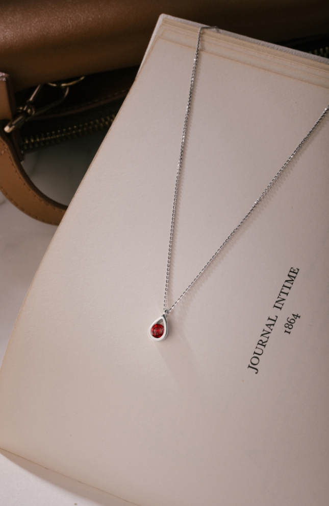 necklace clyde collection audacieuse maison lepage