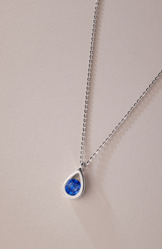 necklace clyde collection audacieuse maison lepage