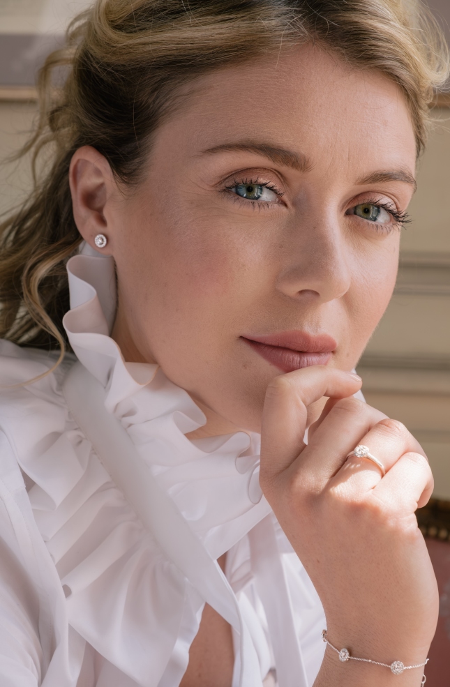 Victoria bracelet in gold and diamonds